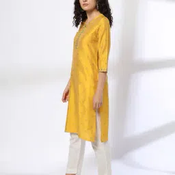 avaasa mix n' match Women Floral Print Straight Kurta image 2