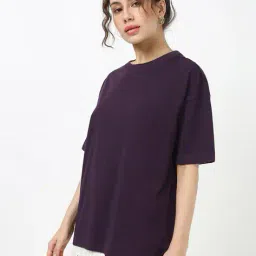 bewakoof Women Crew-Neck Oversized Fit T-Shirt image 2