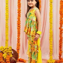 vastramay Girls Tropical Print 3-Piece Kurta Set image 2