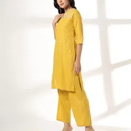 avaasa mix n' match Women Embroidered Straight Kurta & Pants Set image 2