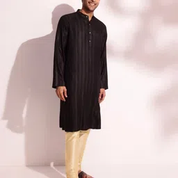 fabindia Men Relaxed Fit Long Kurta image 3