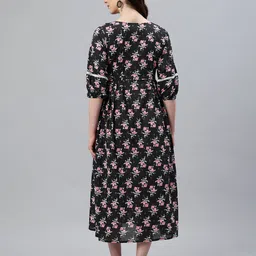 swishchick Women Flare Dress image 3