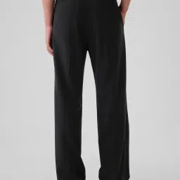gap Men Loose Fit Pleat-Front Trousers image 3