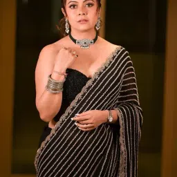 griva designer Women Embellished Georgette Saree image 3