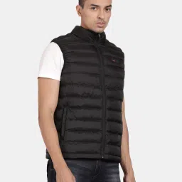 t-base Men Quilted Regular Fit Gilet image 3