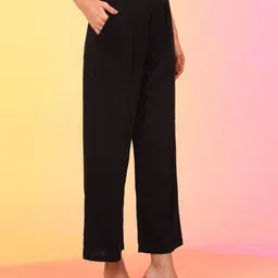 globus Women Wide Leg Pants with Insert Pockets image 3