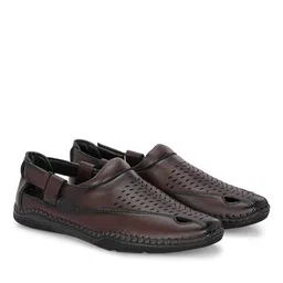 bucik Men Slip-on Sandals with Synthetic Upper image 3