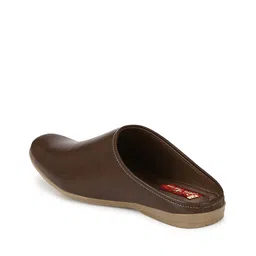 john karsun Shoe-Style Slip-On Sandals image 3