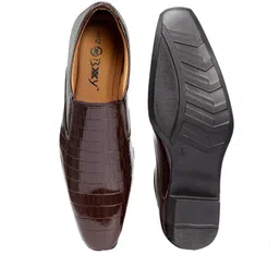 bxxy Men Round-Toe Slip-On Shoes image 3