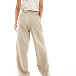 asos design Women Relaxed Tailored Fit Pull-On Pants with Insert Pockets image 3