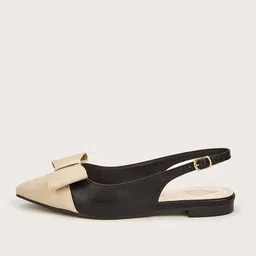 shoetopia Flat Sandals with Buckle Closure image 3