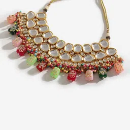 sohi Gold-Plated Kundan-Studded Multi-Piece Jewellery Set image 3