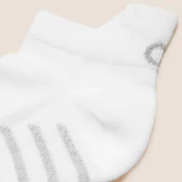 marks & spencer Pack of 5 Freshfeet Trainer Liners image 3