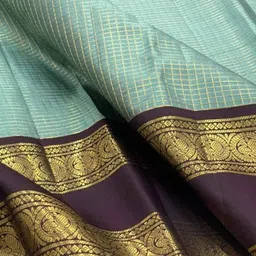 nyrika Women Checked Saree with Contrast Border image 3
