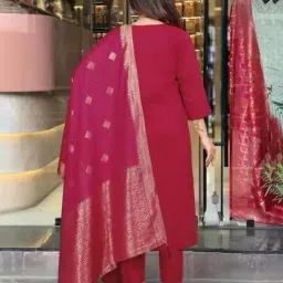 acai Women Embroidery Straight Kurta Set image 3