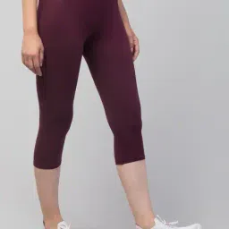attire zone women Skinny Fit Flat-Front Capris image 3