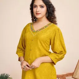 mojilaa Women Floral Printed Top image 3