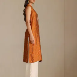 soch Women Embroidered Straight Kurta with Sleeves image 3