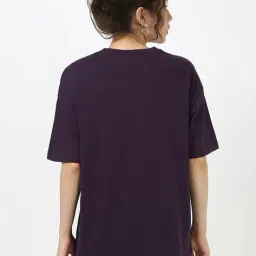 bewakoof Women Crew-Neck Oversized Fit T-Shirt image 3
