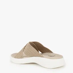 carlton london sports Striped Slides with Textured Footbed image 4