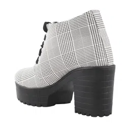 selfiee Women Regular Fit Booties with CHain Accent image 4