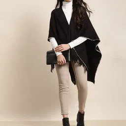 qurvii Shrug with Tassels image 4