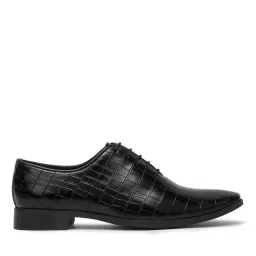 kosher Round-Toe Derbys with Lace Fastenings image 4