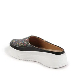 fausto Women Round-Toe Slip-On Shoes image 4