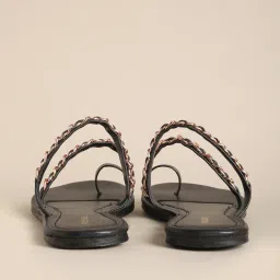fyre rose Toe-Ring Sandals with Metal Accent image 4