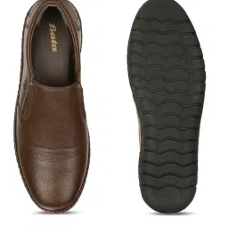 bata Men Round-Toe Slip-On Mocassins image 4