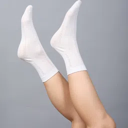 dollar Pack of 5 Ankle-Length Liner Socks image 4