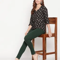 tag 7 Solid Leggings image 4