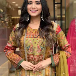 black scissor Women Printed Straight Kurta Set image 4