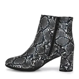 delize Ankle-Length Heeled Boots image 4