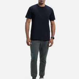 jockey Men AM02 Super Combed Cotton Rich Slim Fit Joggers with Zipper Pockets image 4