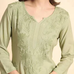 vairagee Embroidered Straight Kurta image 4