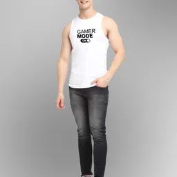 friskers Men Regular Fit Round-Neck Vest image 4