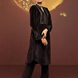 lakshita Women Embroidered A-Line Kurta Set image 4