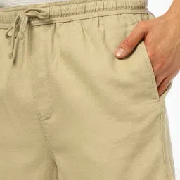 dnmx Men Regular Fit Pull-Up Shorts with Insert Pockets image 4