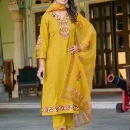 vintage colour Women Embroidered Straight Kurta Set image 4
