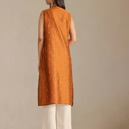 soch Women Embroidered Straight Kurta with Sleeves image 4