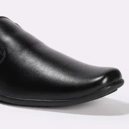 schumann Men Plain-Toe Slip-On Shoes image 5