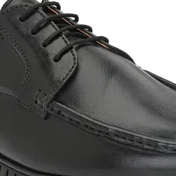 clog london Round-Toe Casual Shoes with Lace Fastening image 5