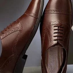 louis stitch Round-Toe Oxfords with Lace Fastening image 5