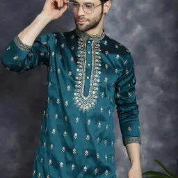 jompers Men Embroidered Regular Fit Long Kurta image 5