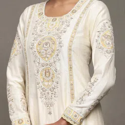 ritu kumar Embroidered Kurta with Palazzo & Dupatta image 5