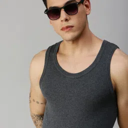 onn Pack of 3 Men Sleeveless Vest image 5
