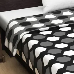 divine casa Geometric Print Reversible Dohar image 5