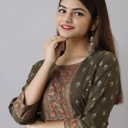 mauka Floral Printed Straight Kurta Set image 5