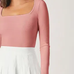 alekya Square-Neck T-Shirt with Full Sleeves image 5